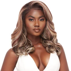 Outre Perfect Hairline Synthetic 13x4 HD Lace Wig - ELLA